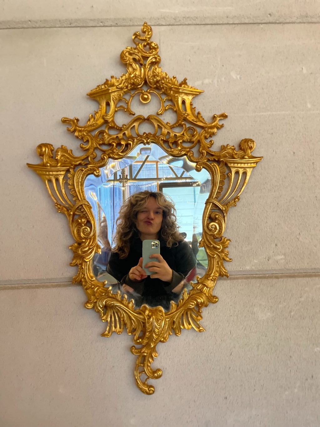 Instagram post from zoevankuyk.be. This post is in position 5.